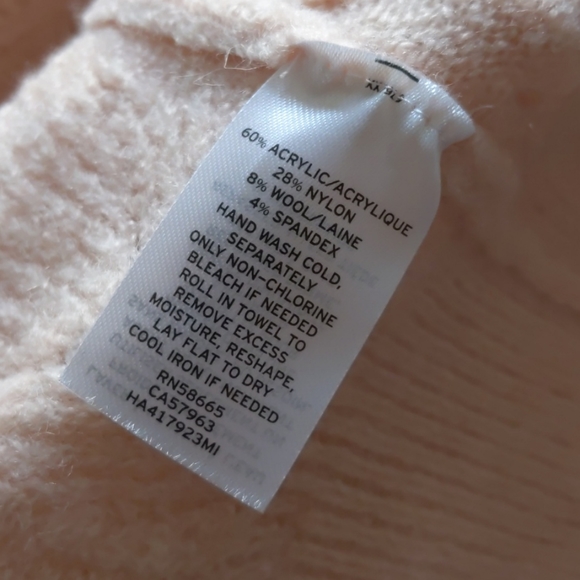 🆕🌿HALOGEN SWEATER🌿 - Picture 7 of 7